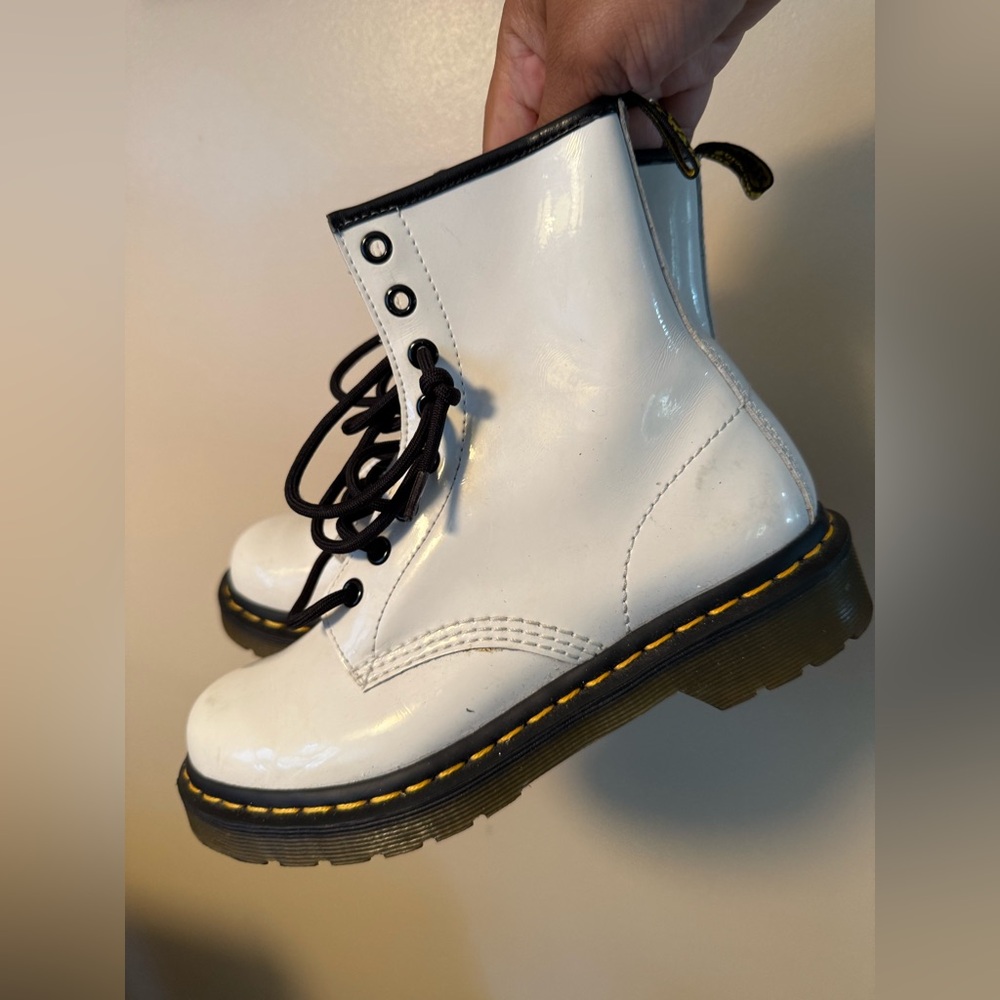 Dr Martens Boots Womens 6 White Patent Leather Combat Lace Up Doc AirWair 1460